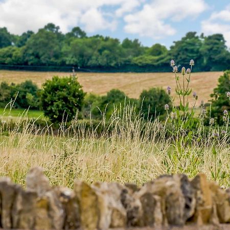 2 Bed In Winchcombe 57828 Villa Buitenkant foto