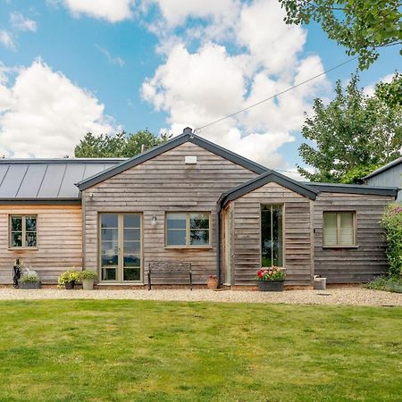 2 Bed In Winchcombe 57828 Villa Buitenkant foto