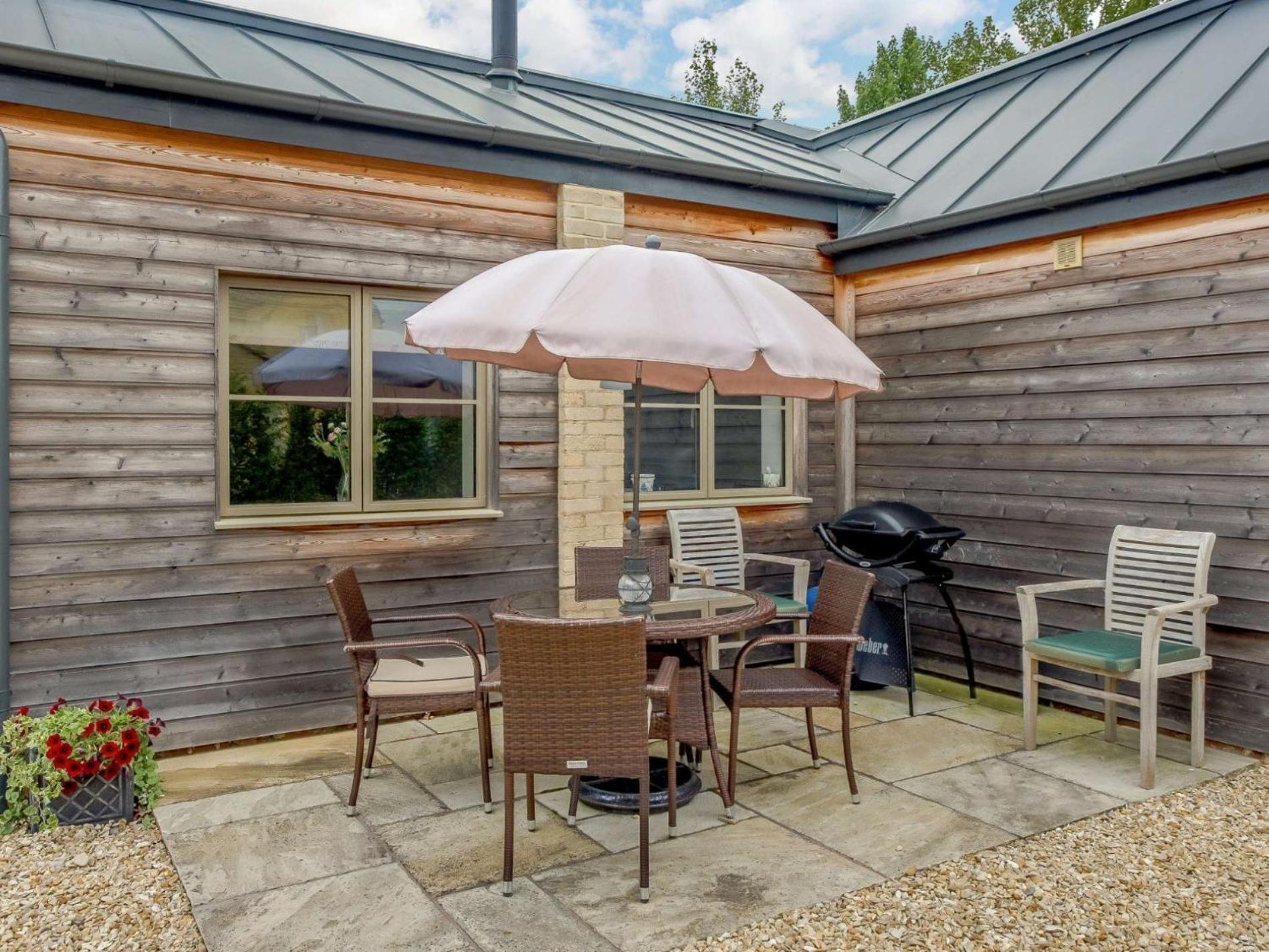 2 Bed In Winchcombe 57828 Villa Buitenkant foto