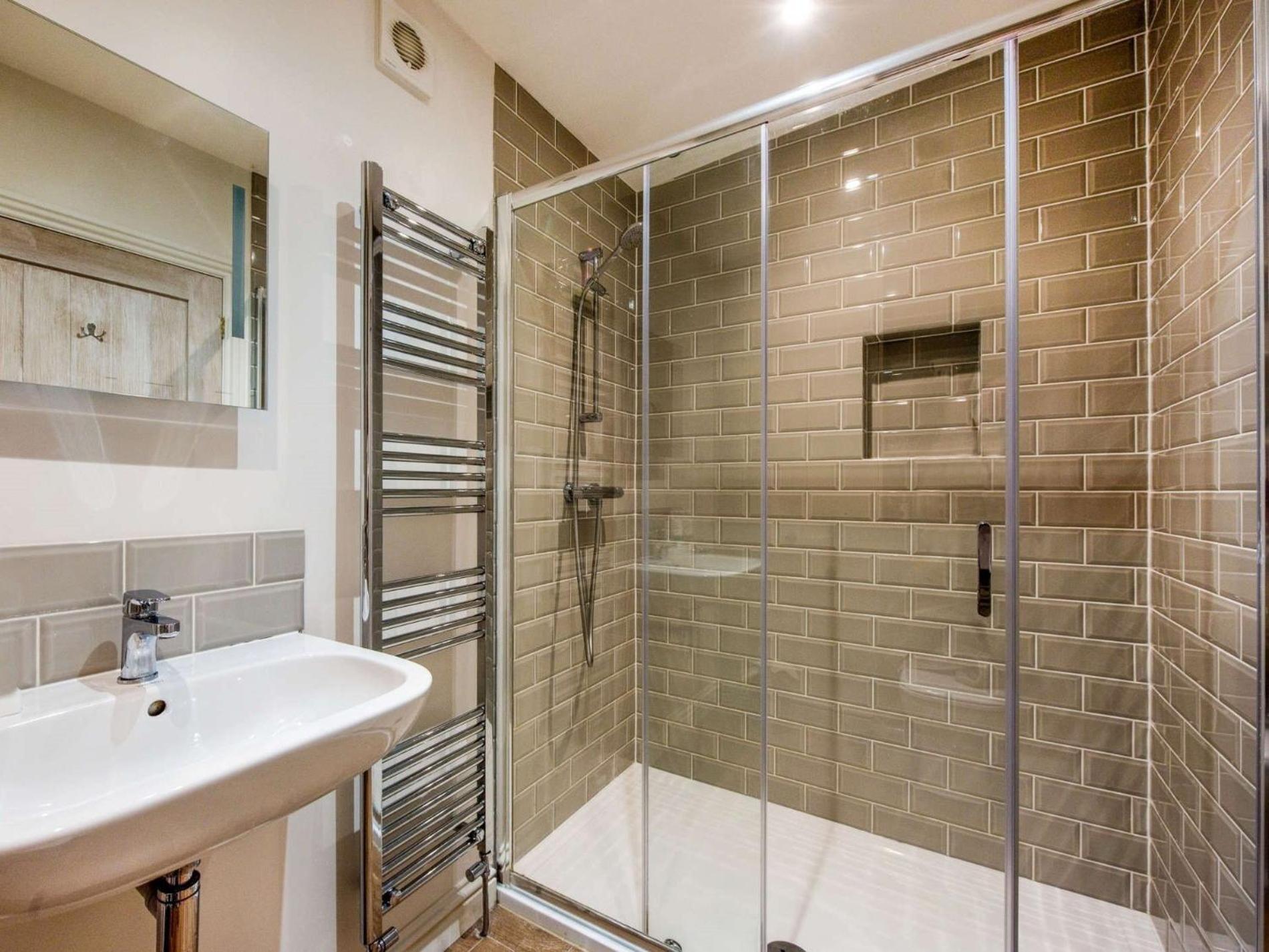 2 Bed In Winchcombe 57828 Villa Buitenkant foto