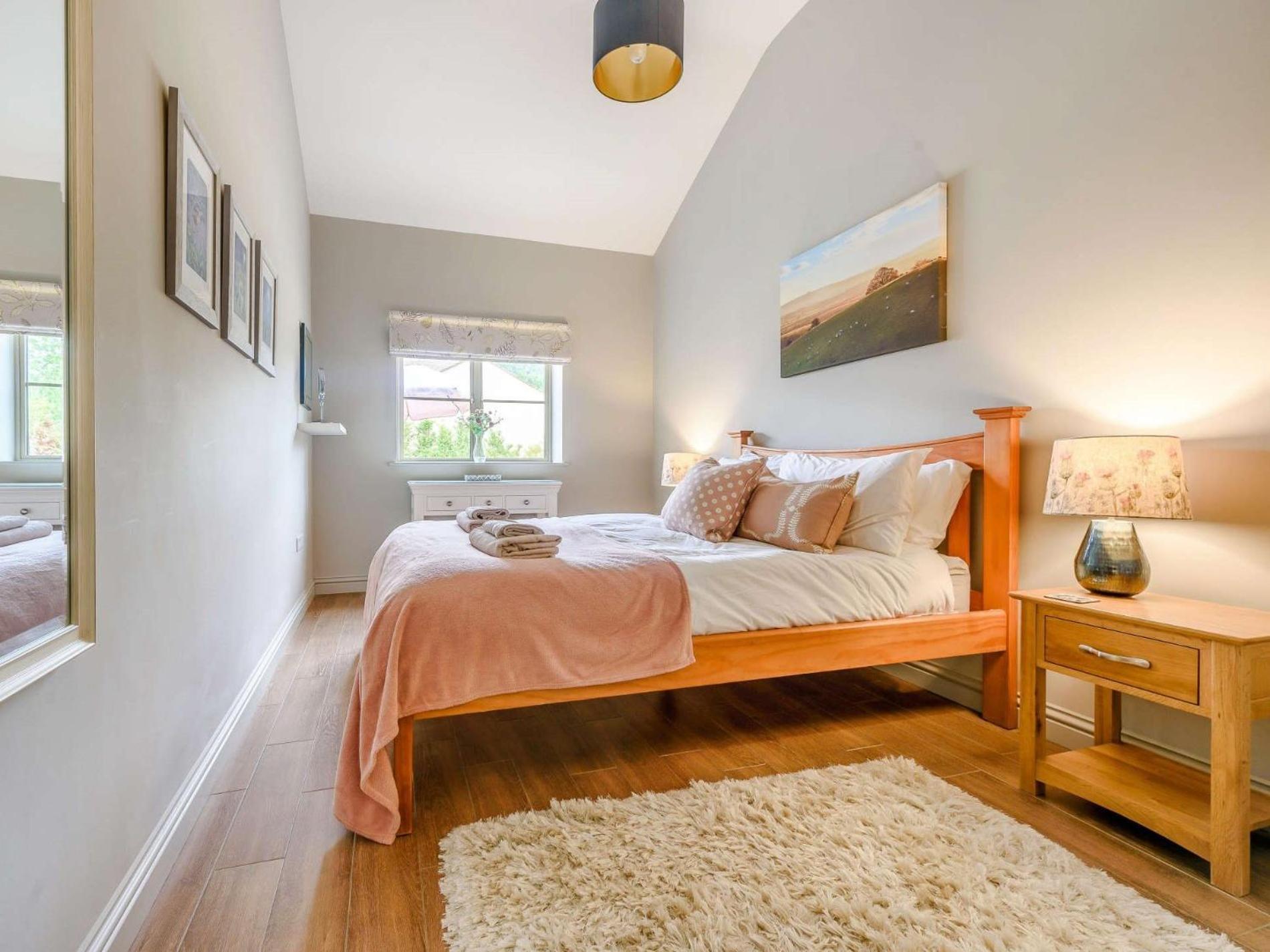 2 Bed In Winchcombe 57828 Villa Buitenkant foto