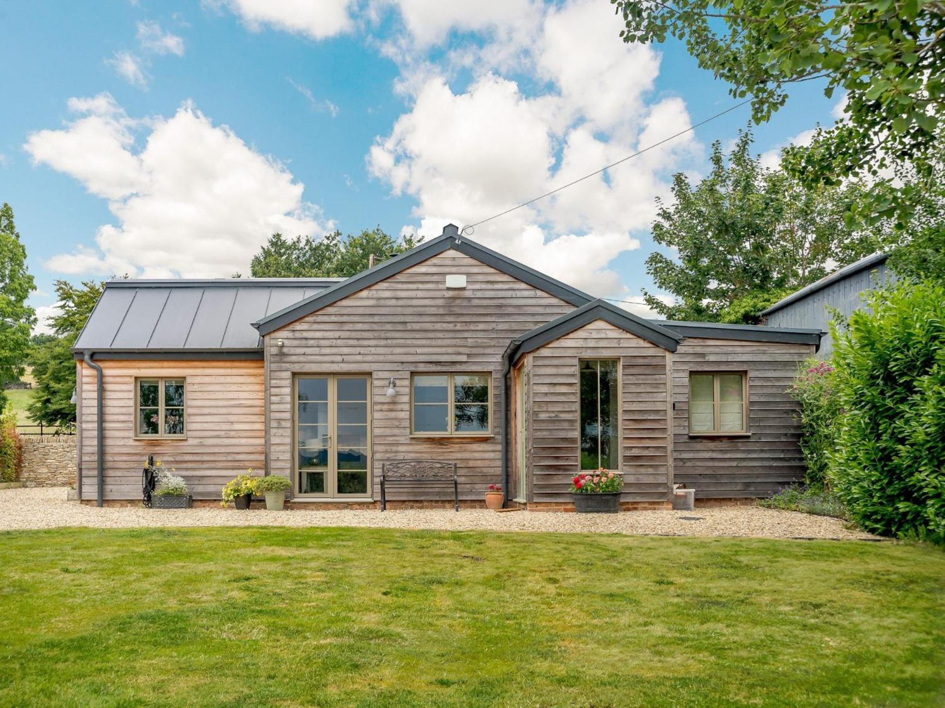 2 Bed In Winchcombe 57828 Villa Buitenkant foto